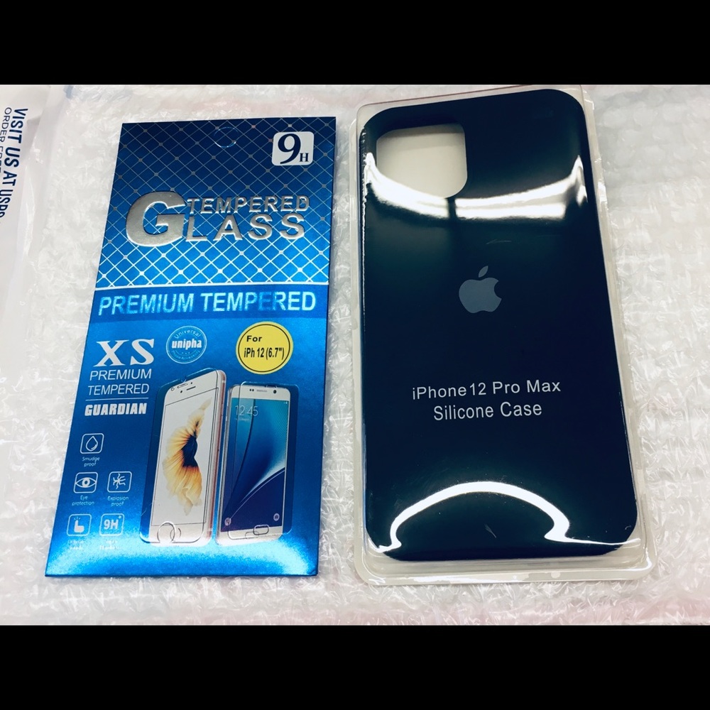 iPhone 12 max pro silicone case & screen protector